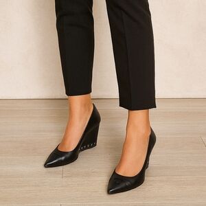 Chanel CC Cap Toe Black Leather Chain Link Wedge Pumps Size EU38/US 7.5-8